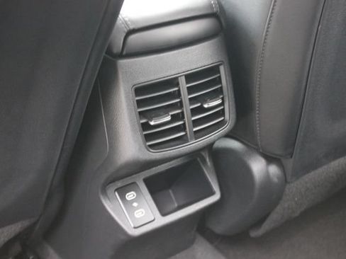 Used 2025 Kia Seltos S AWD/4WD image 25