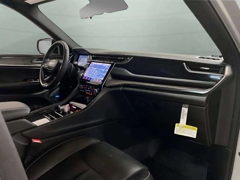 Used 2023 Jeep Grand Cherokee Overland w/ Luxury Tech Group IV image 83