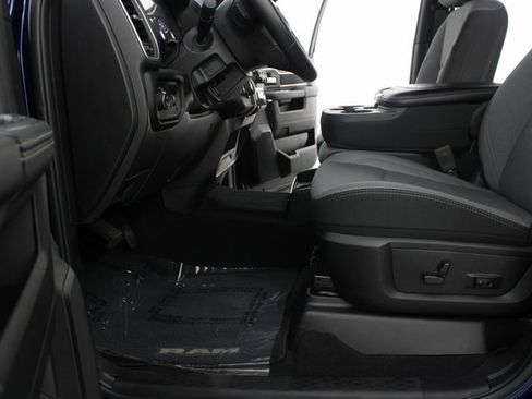 Used 2024 RAM 2500 Big Horn w/ Bed Utility Group image 15