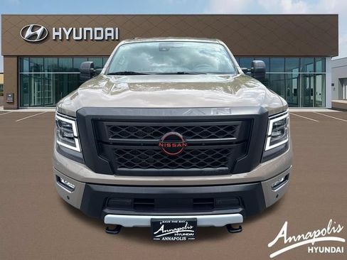 Used 2023 Nissan Titan PRO-4X AWD/4WD image 8