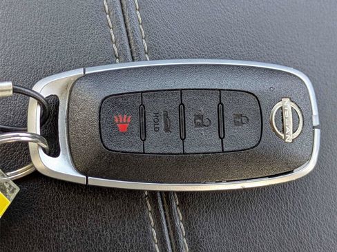 Used 2025 Nissan Sentra SV FWD image 29