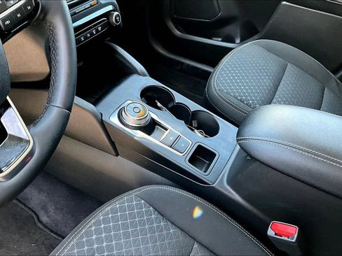 Used 2023 Ford Escape Active w/ Tech Pack #1 AWD/4WD image 17