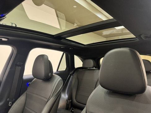 Certified 2025 Mercedes-Benz GLC 300 image 22