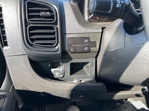 Used 2025 RAM ProMaster 2500 w/ Convenience Group FWD image 20