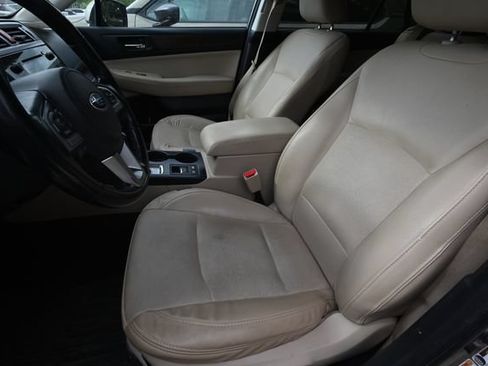 Used 2016 Subaru Outback 2.5i Limited AWD/4WD image 7