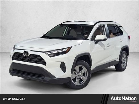 Used 2025 Toyota RAV4 XLE w/ Convenience Package image 1