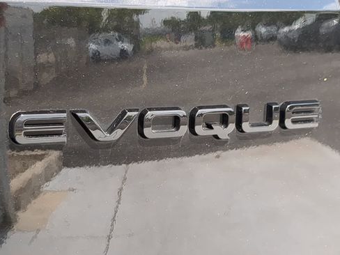 Certified 2025 Land Rover Range Rover Evoque Dynamic SE image 12