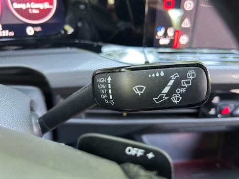 Used 2022 Volkswagen GTI SE FWD image 19