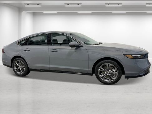 New 2025 Honda Accord EX-L image 2