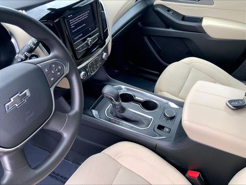 Used 2023 Chevrolet Traverse LS w/ Midnight/Sport Edition FWD image 17