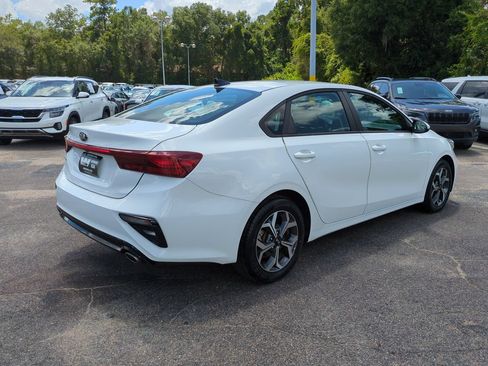Certified 2021 Kia Forte LXS FWD image 5