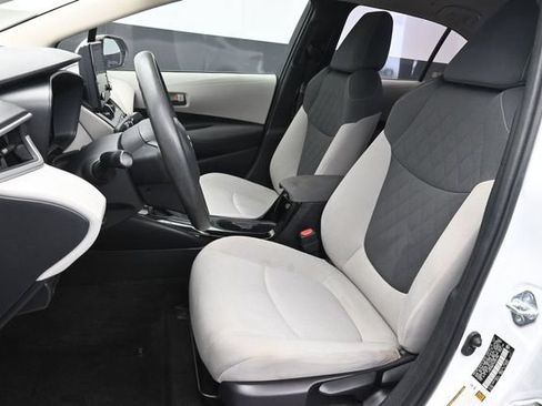Used 2022 Toyota Corolla LE FWD image 24