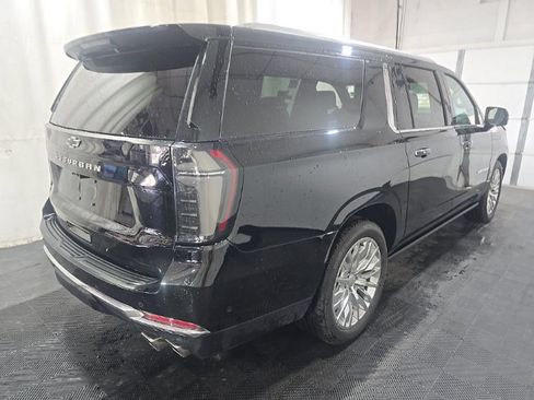 Used 2025 Chevrolet Suburban High Country AWD/4WD image 4