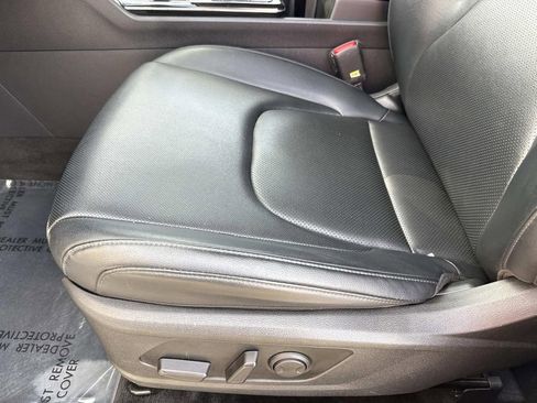 Used 2023 Kia Sportage EX image 24