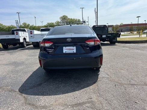 Used 2025 Toyota Corolla LE FWD image 4