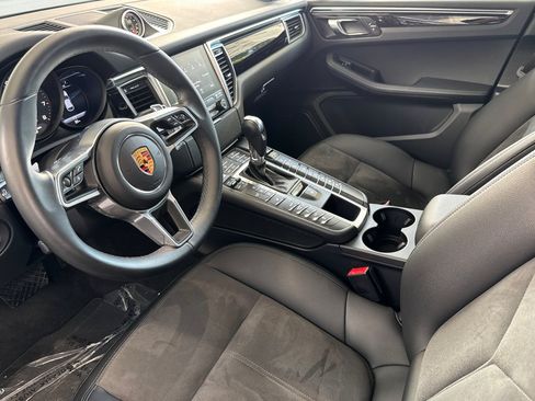 Used 2018 Porsche Macan Sport Edition AWD/4WD image 11