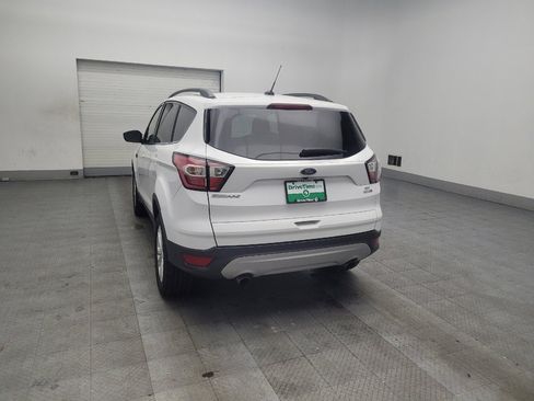 Used 2018 Ford Escape SE w/ Ford Safe & Smart Package AWD/4WD image 5