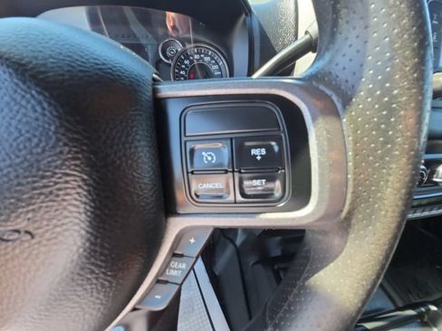Used 2022 RAM 5500 Tradesman w/ Chrome Appearance Group AWD/4WD image 19