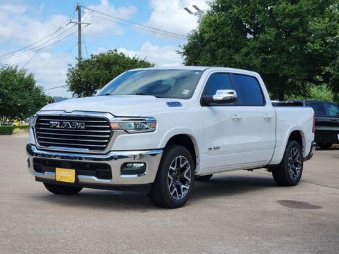 Certified 2025 RAM 1500 Laramie AWD/4WD image 3