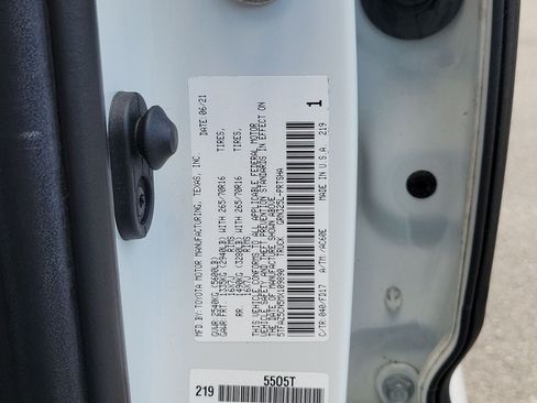 Used 2021 Toyota Tacoma TRD Off-Road RWD image 32