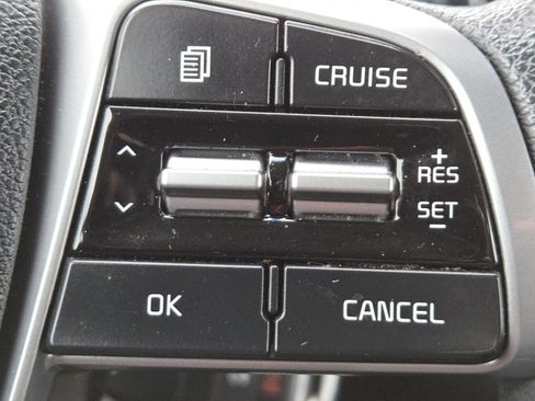 Used 2019 Kia Sorento L image 5