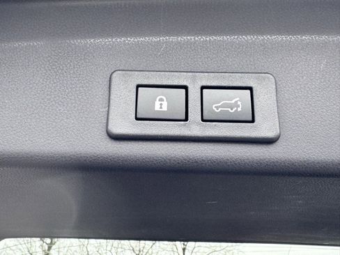 Used 2024 Subaru Ascent Premium w/ Convenience Package image 41