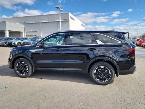 New 2026 Kia Sorento S w/ S Panoramic Sunroof Package image 8
