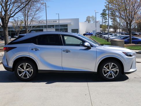 Used 2025 Lexus RX 350 Premium w/ Accessory Package (Z1) image 10