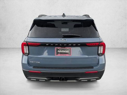 New 2025 Ford Explorer Active w/ Active Comfort Package image 7