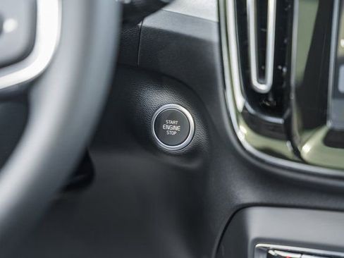 Used 2026 Volvo XC40 B5 Plus w/ Protection Package Premier image 24