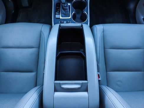 Used 2016 Toyota Highlander Limited image 33