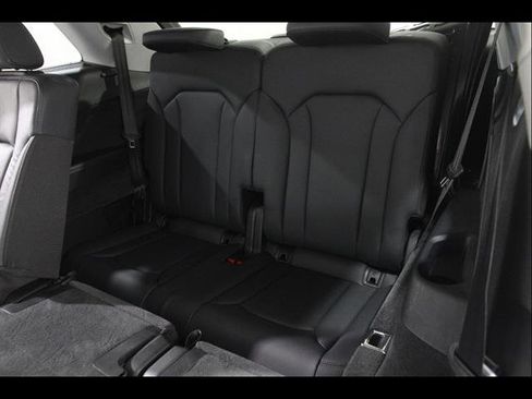 Used 2023 Audi Q7 2.0T Premium w/ Convenience Package image 20