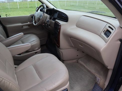 Used 2002 Ford Windstar SEL FWD image 40