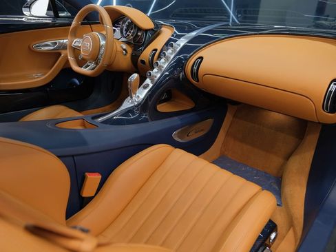 Used 2020 Bugatti Chiron AWD/4WD image 36