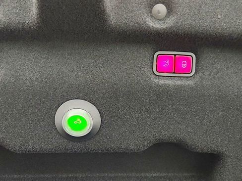 Used 2022 Mercedes-Benz SL 55 AMG 4MATIC image 21