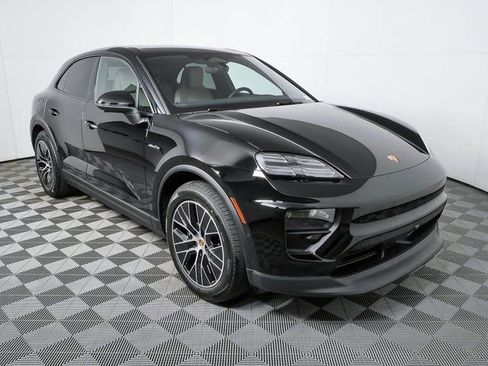 New 2026 Porsche Macan Electric image 26
