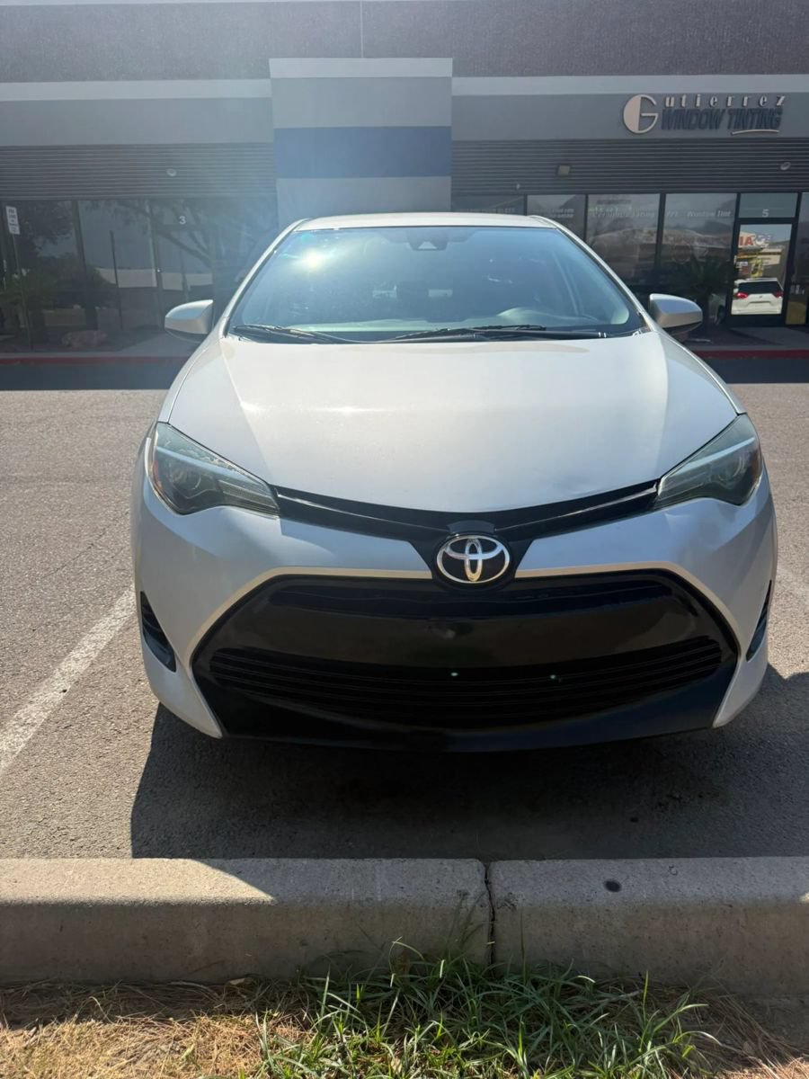 Used 2019 Toyota Corolla LE w/ Carpet Mat Package (TMS) FWD image 2