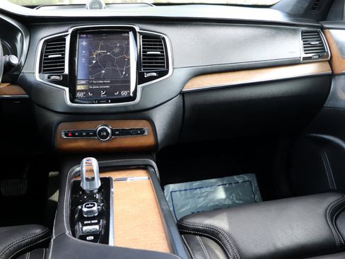 Used 2017 Volvo XC90 T8 Excellence image 27