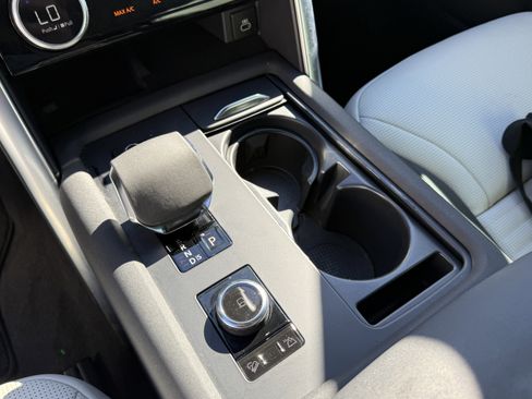 Used 2021 Land Rover Discovery S R-Dynamic image 23