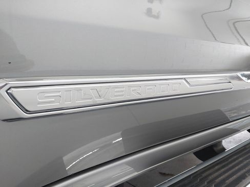 Used 2025 Chevrolet Silverado 1500 High Country w/ High Country Premium Package image 32