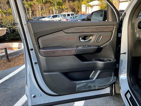 New 2026 Honda Pilot Black Edition image 13