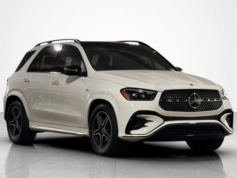 Used 2025 Mercedes-Benz GLE 450e 4MATIC image 7