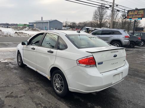 Used 2010 Ford Focus SE image 9