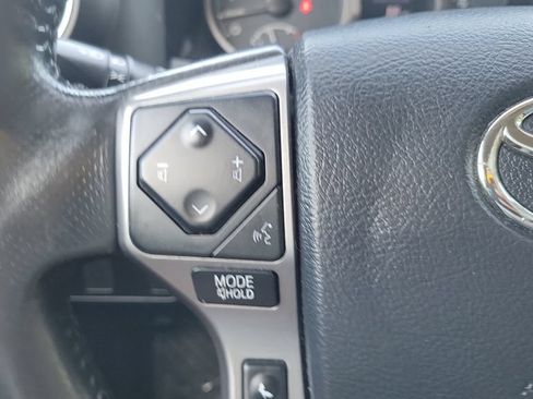 Used 2017 Toyota Tacoma SR5 w/ Tow Package RWD image 19