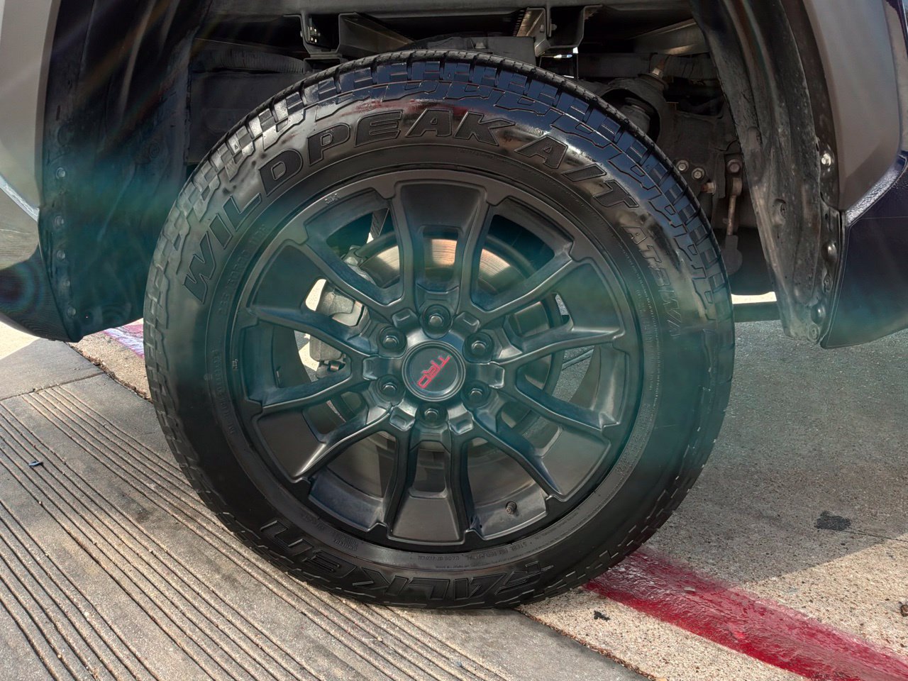 Used 2024 Toyota Tundra SR5 AWD/4WD image 9