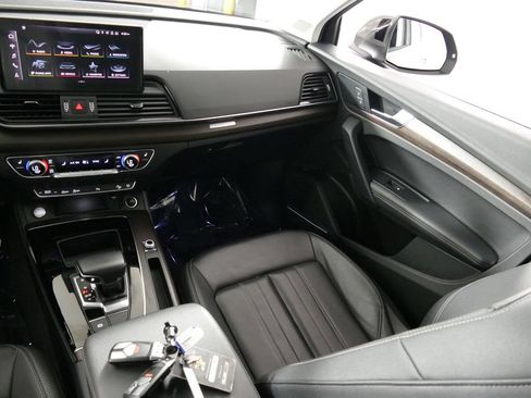 Used 2023 Audi Q5 2.0T Premium Plus w/ Premium Plus Package AWD/4WD image 27