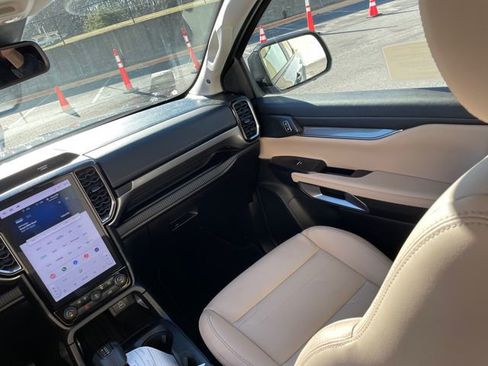 Used 2024 Ford Ranger Lariat w/ Trailer Tow Package image 21