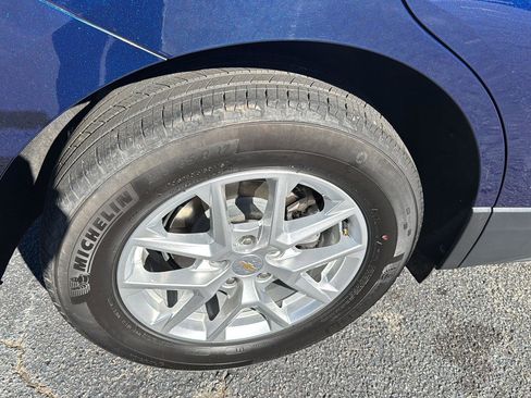 Used 2022 Chevrolet Equinox LT w/ LPO, Floor Liner Package image 31