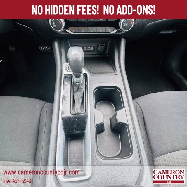Used 2024 Nissan Sentra SV FWD image 16