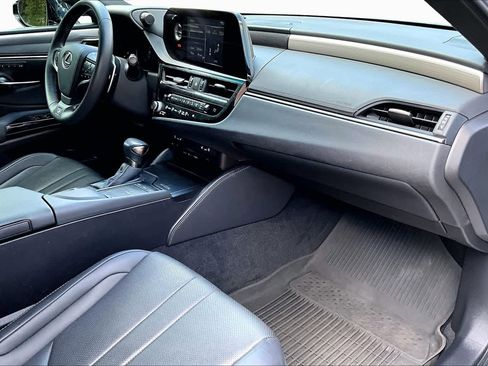 Used 2022 Lexus ES 350 F Sport w/ Accessory Package 2 FWD image 19